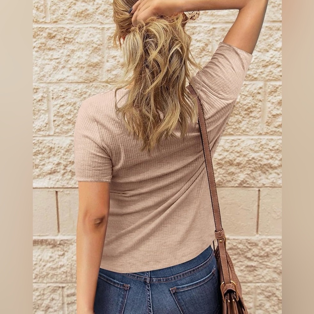 Amazon Women's Beige Ribbed Button-Down Top - Picture 4 of 9